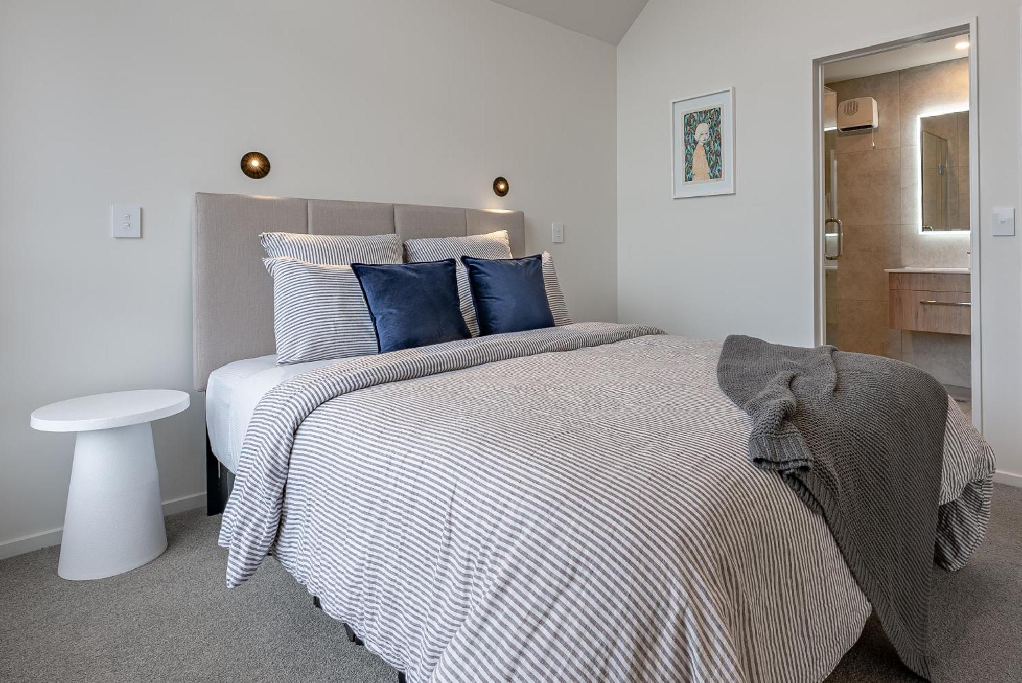 Urban Nest - Entire Townhouse And Free Parking Villa Christchurch Exterior photo